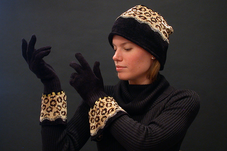 Robin Bergman: Chenille Smoke Rings Hat & Gloves | Rendezvous Gallery